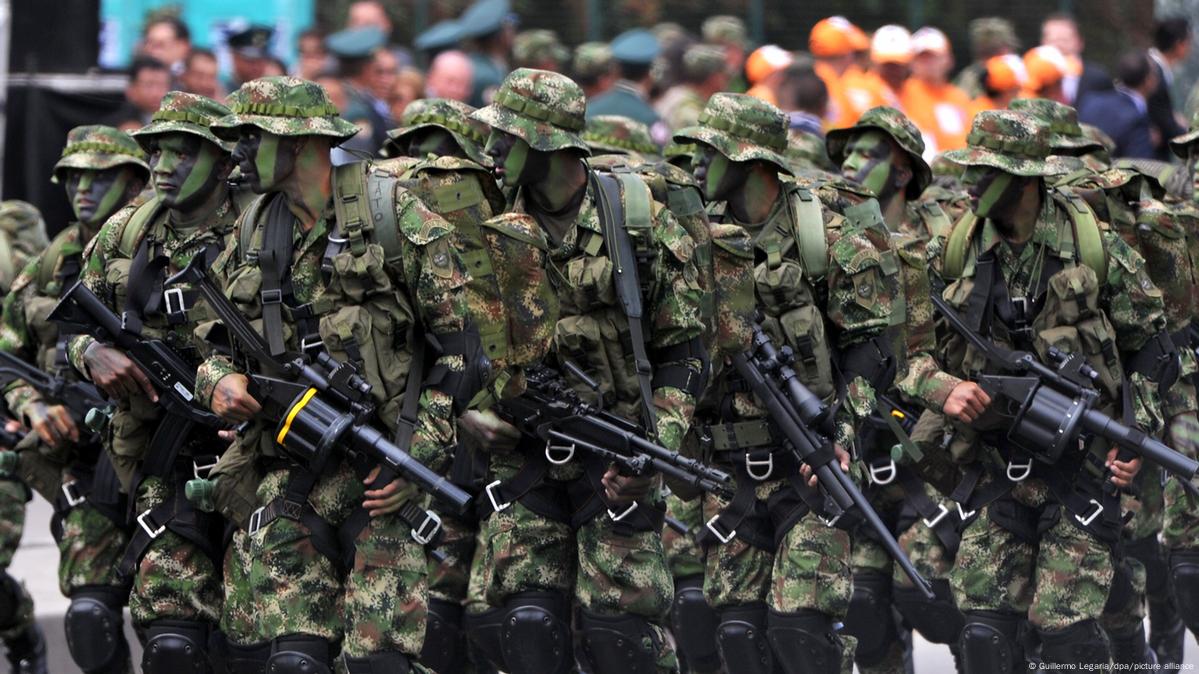 Nicolás Maduro ordenó activar un plan especial para armar a más de 4,5 millones de milicianos en todo el territorio nacional. (Archivo) Nicolás Maduro ordenó activar un plan especial para armar a más de 4,5 millones de milicianos en todo el territorio nacional. (Archivo)