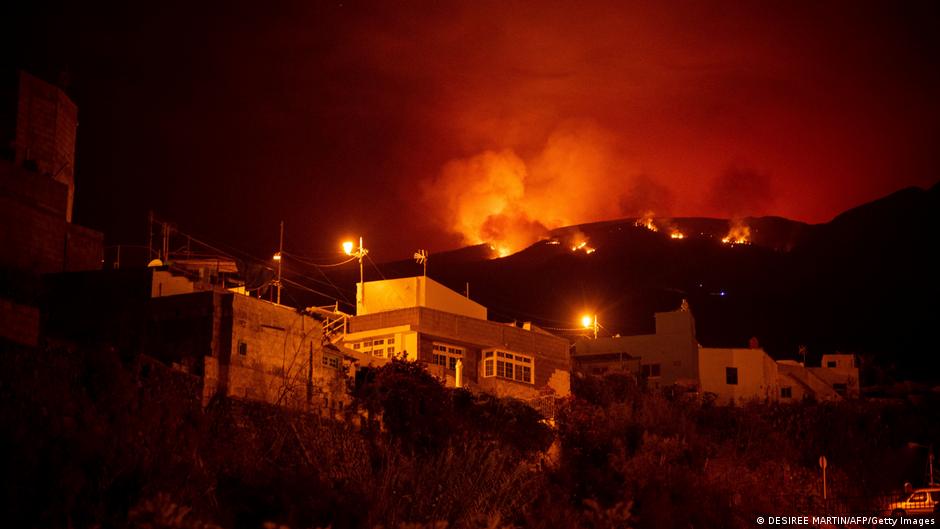 Tenerife: More residents evacuated as wildfire spreads – DW – 08/19/2023 - Vimarsana News