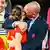 FIFA Fußball Frauen-WM | Luis Rubiales umarmt Aitana Bonmati