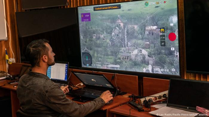 E se Elon Musk desligar a Starlink na Ucrânia?