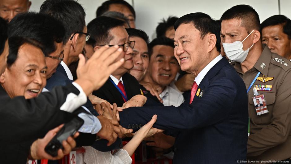 Ex-PM sentenced after return to Thailand – DW – 08/22/2023 Ex-PM sentenced after return to Thailand – DW – 08/22/2023