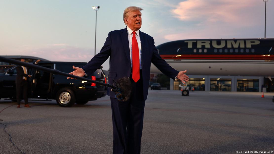 د امریکا مخکنی ولسمشر ډونالډټرمپ د امریکا مخکنی ولسمشر ډونالډټرمپ