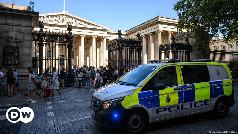 Szef Muzeum Brytyjskiego szacuje, że skradziono 2000 artefaktów – DW – 26.08.2023