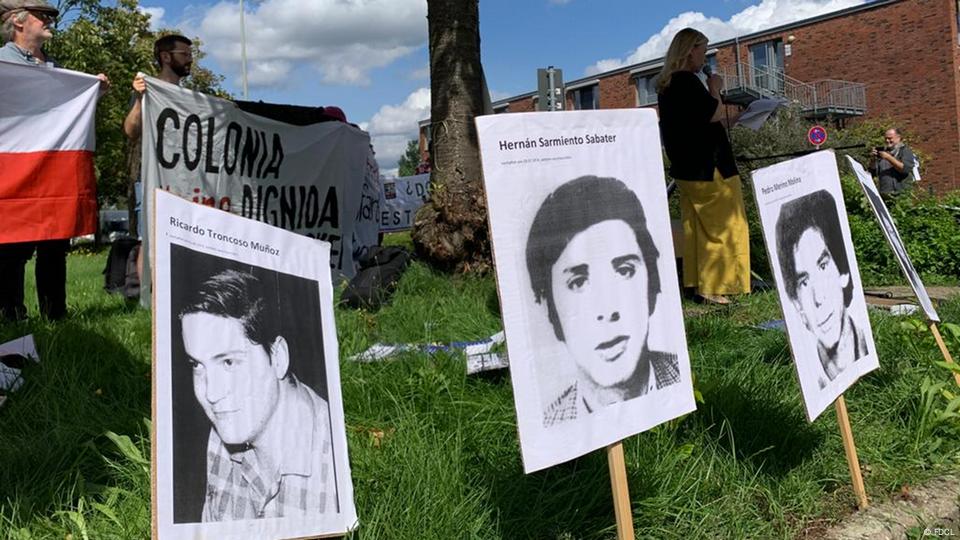 Protestas en Alemania por la desaparición de personas en Colonia Dignidad.