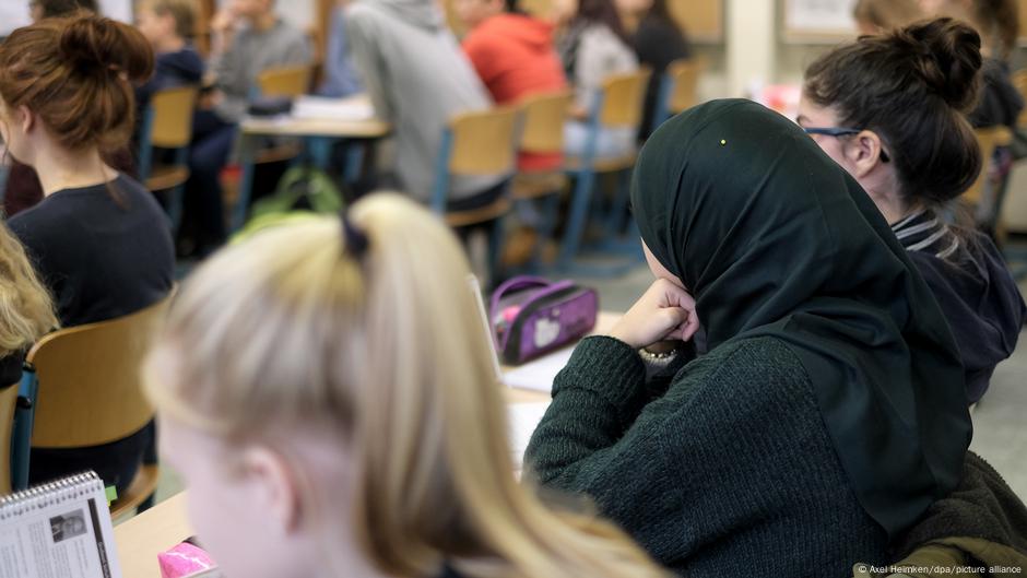 جامعة مانهايم: ما مدى تقبل المجتمع الألماني لمعتقدات إسلامية؟