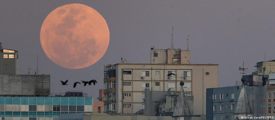 A superlua pode ser vista de vários lugares do mundo, incluindo o Brasil