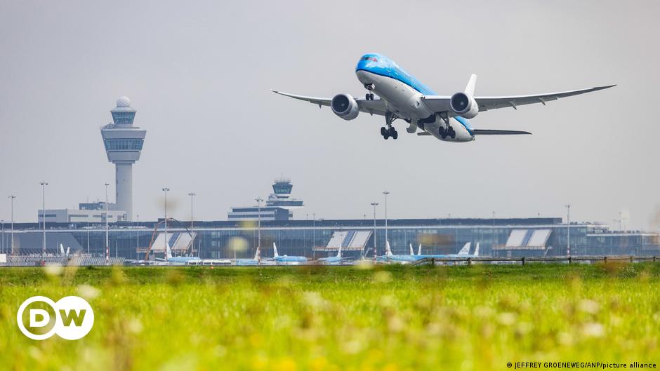 De Nederlandse regering is van plan het aantal vluchten naar de luchthaven van Amsterdam te schrappen – DW – 01-09-2023