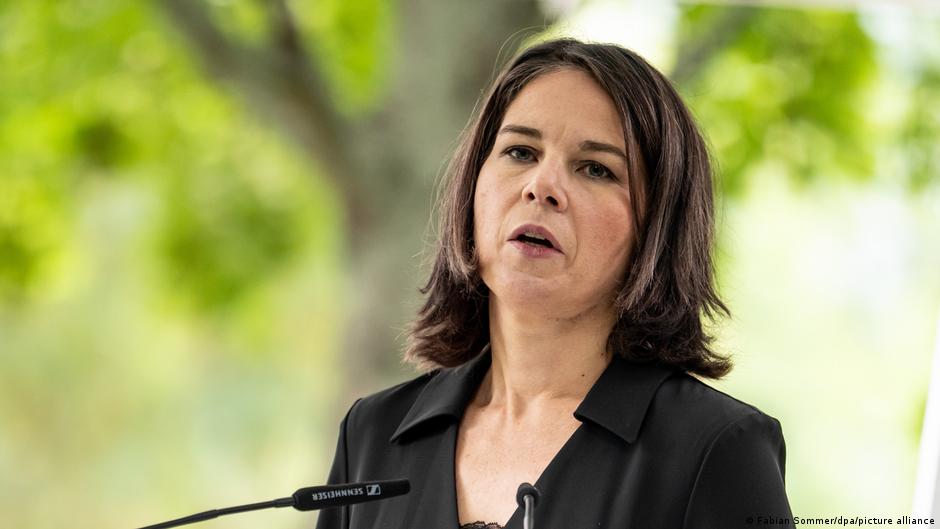 Baerbock verurteilt Angriffe auf Israel "aufs Schärfste"
Top-Thema
Weitere Themen