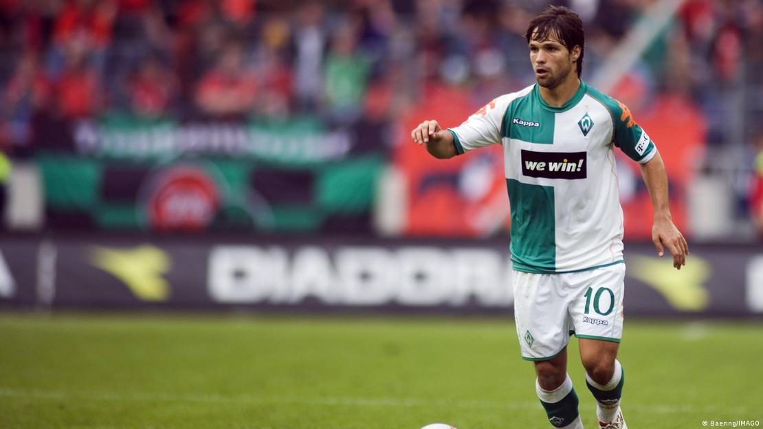 10 numaralı Werder Bremen formasıyla, Brezilyalı futbolcu Diego Ribas