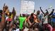 Demonstranti ispred nigerske i francuske zračne baze u Niameyu 2. rujna 2023. traže da francuska vojska napusti Niger Demonstranti ispred nigerske i francuske zračne baze u Niameyu 2. rujna 2023. traže da francuska vojska napusti Niger