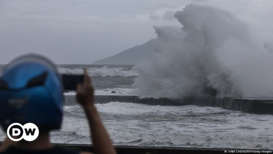 El tifón Haikui toca tierra por segunda vez – DW – 03/09/2023
