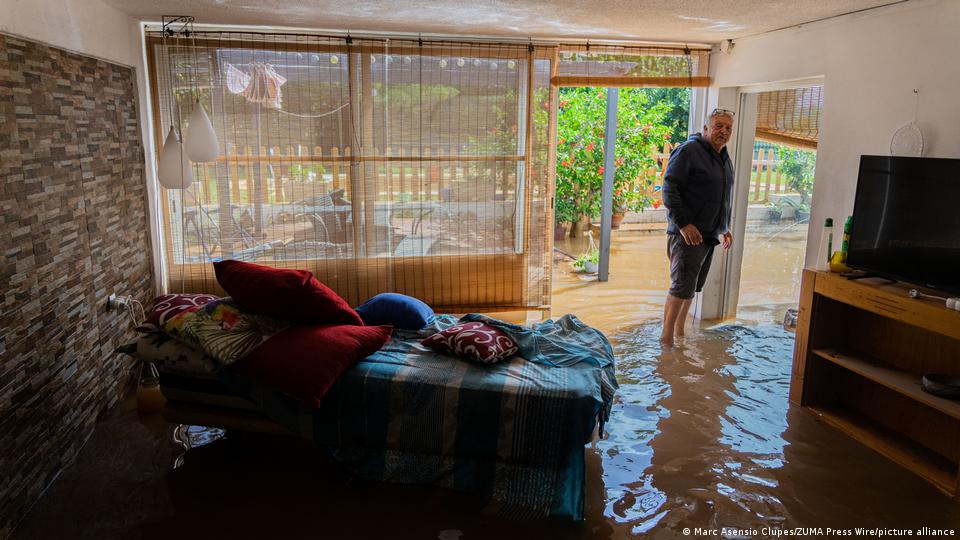 El agua inundó muchas casas en Les Cases d'Alcanar, Tarragona.