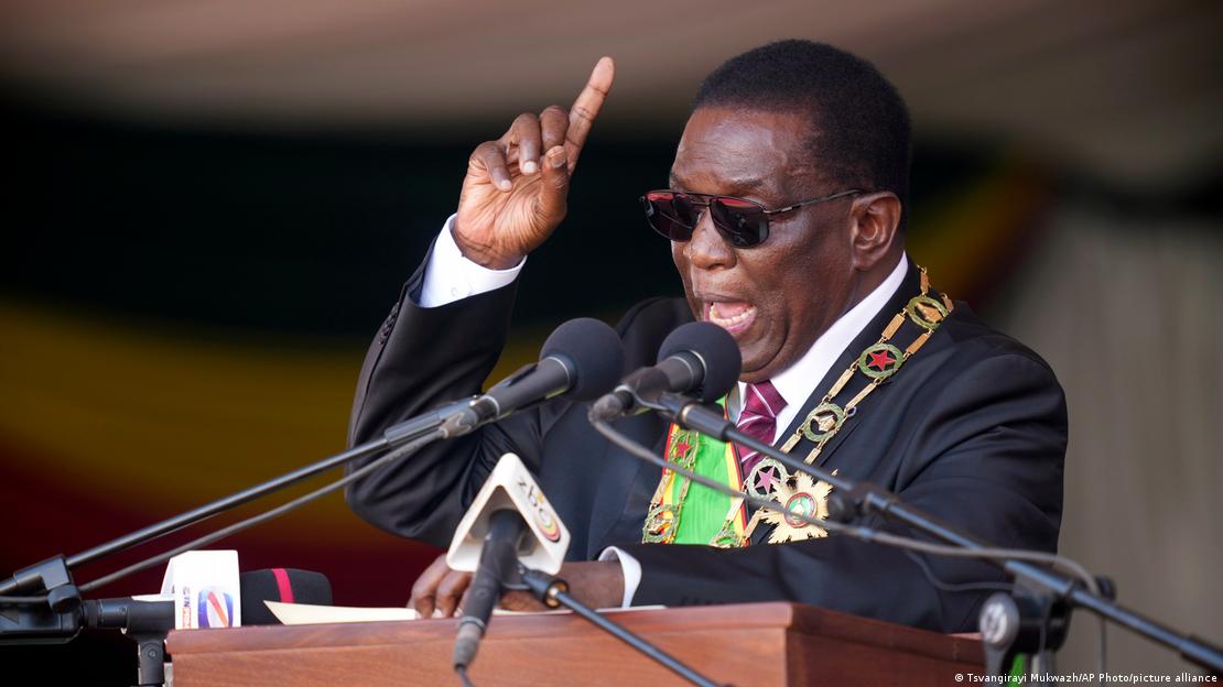 Zimbabwe's President Emmerson Mnangagwa delivers a speech during his inauguration ceremony