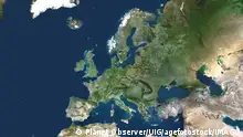 Continental Europe, True Colour Satellite Image. Europe. True colour satellite image centred on Europe. North converges towards top. The terrain of Eu... xUniversalxImagesxGroupx xPlanetxObserver/UIGx UIG-913-03-PO00011 IMAGO / agefotostock
