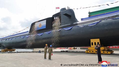 Kim Jong Un will taktisches Atom-U-Boot eingeweiht haben – DW