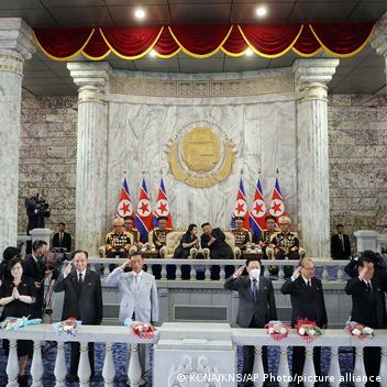 Fotos: Coreia do Norte comemora 70 anos com festa diferente, em nome da paz