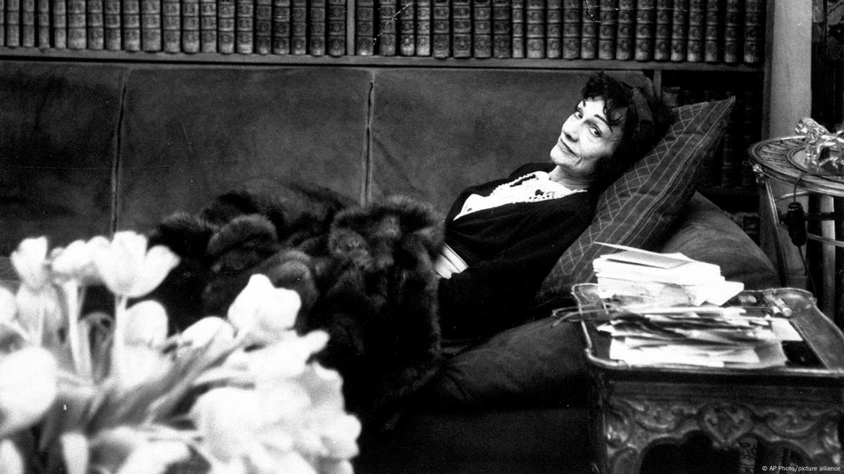 Coco Chanel: Fashion icon with controversial connections – DW – 09