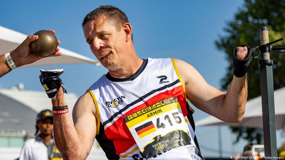 Invictus Games Wounded soldiers compete in Düsseldorf DW 09/13/2023