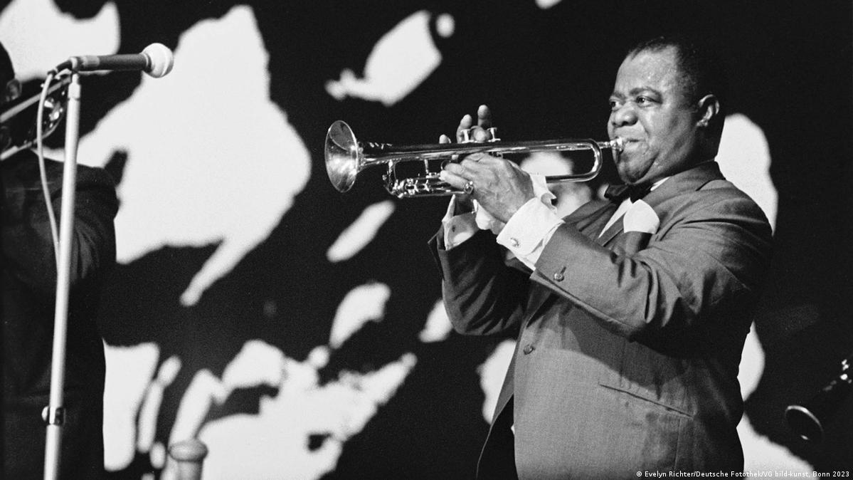Louis Armstrong's Secret Lessons From Judaism – The Forward