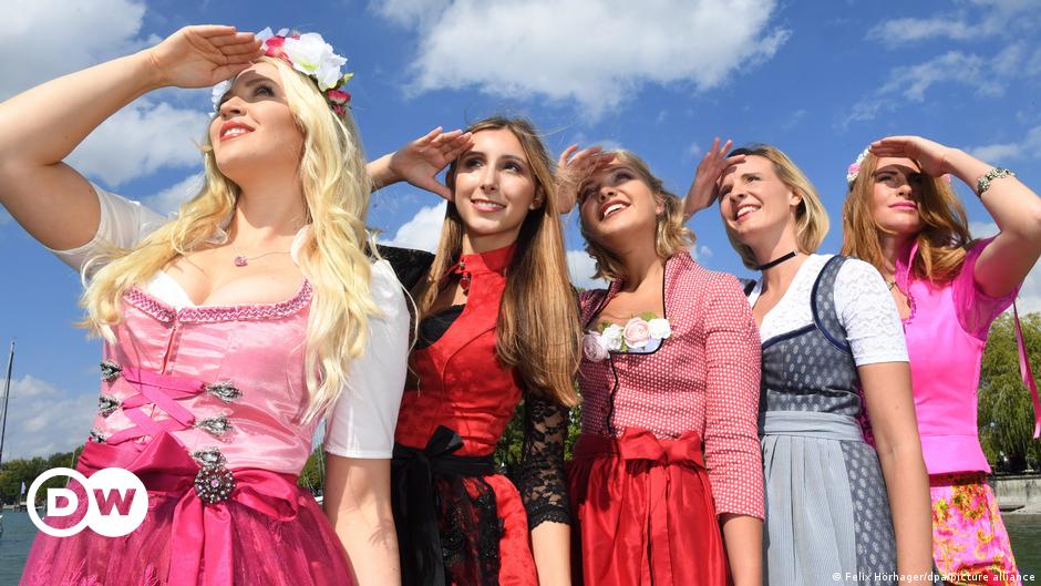 Dirndl or no? How ‘Barbie’ impacts Germany’s Oktoberfest – DW – 09/15/2023