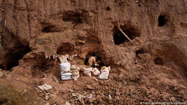 Colapso de una mina en el sur de Venezuela deja 12 muertos