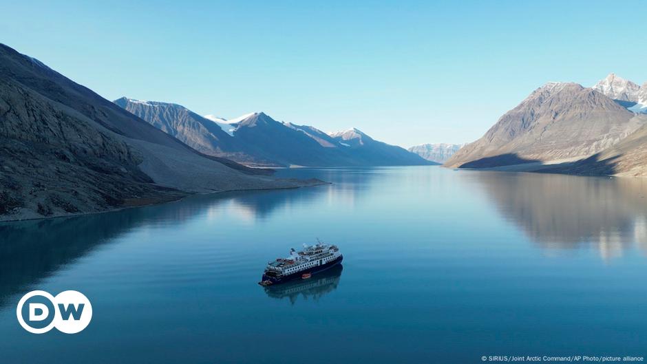 Stranded cruise ship Ocean Explorer freed off Greenland