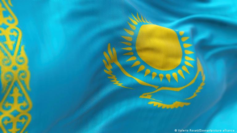 تصویری از پرچم کشور قزاقستان