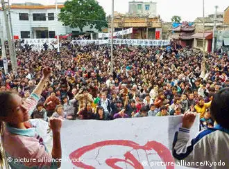 去年年底，乌坎轰轰烈烈的抗议活动引起了全世界的关注