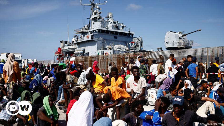 Italy rushes to relocate thousands of new Lampedusa arrivals