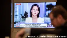 14/09/2023 *** Annalena Baerbock (Bündnis90/Die Grünen), Außenministerin, ist auf einem TV Bildschirm des TV-Senders Fox News während eines Interviews mit Bret Baier zu sehen.