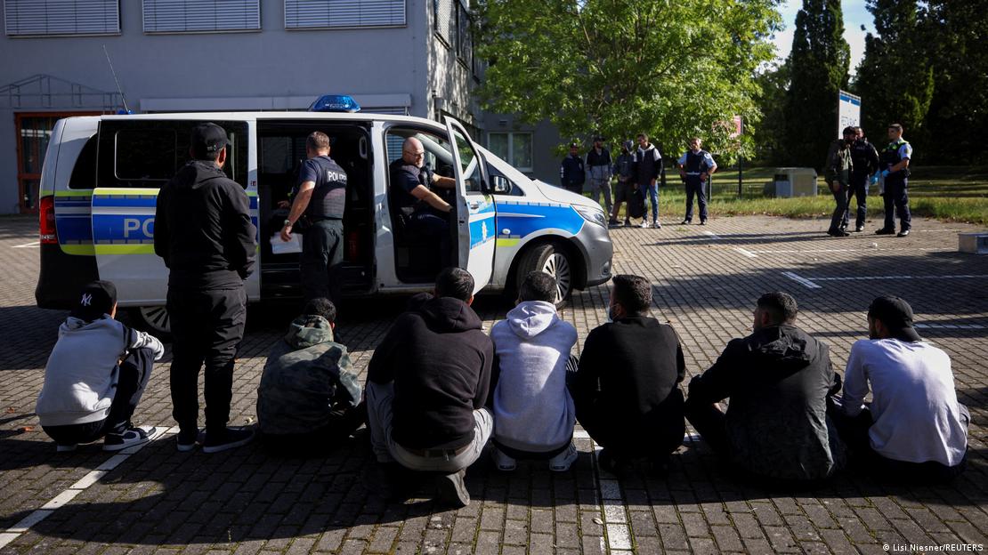 Migranţi reţinuţi de poliţia germană la frontiera cu Polonia