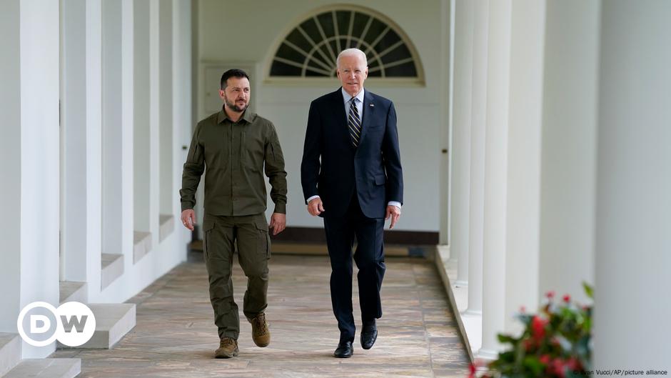 Ukraine updates: Zelenskyy meets with Biden in White House