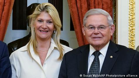 Nadine y Bob Menéndez.