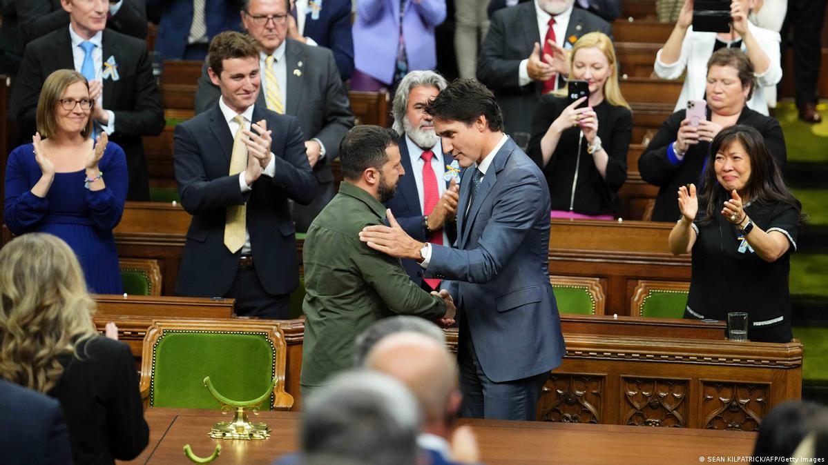 Canadá y Ucrania firman nuevo acuerdo de libre comercio DW 23/09/2023