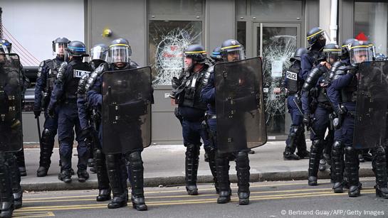 France: Protests Against Police Brutality Turn Violent – DW – 09/23/2023