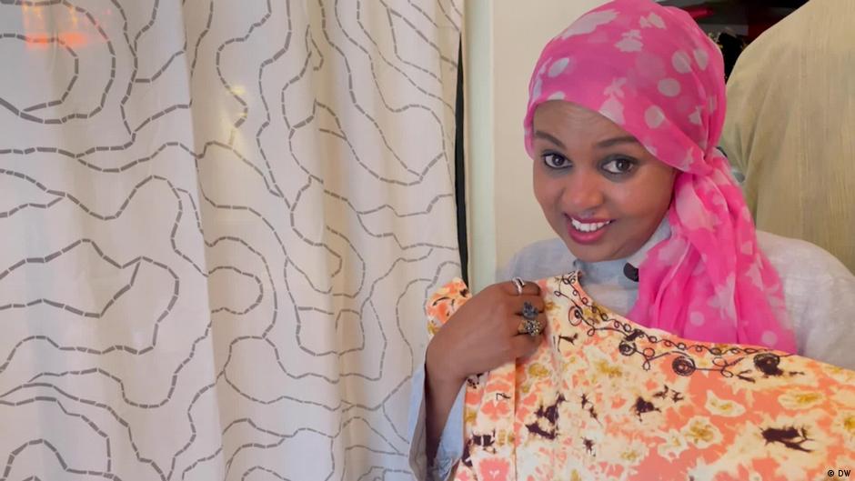 Kenya: President Ruto pushes for locally-made clothing – DW – 10/23/2023 - Vimarsana News