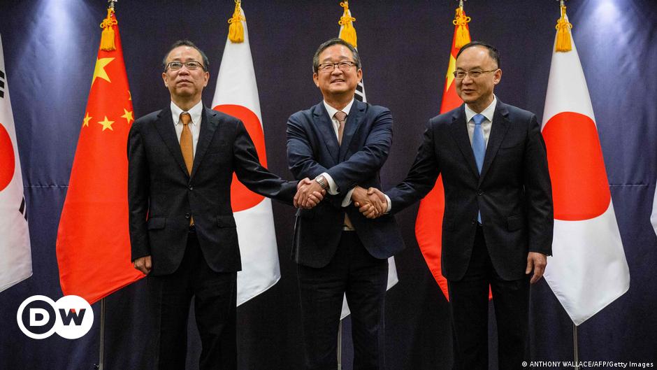 South Korea, China and Japan make plans for rare summit