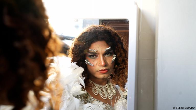 Cross-dressers in India challenge norms, find fulfilment Cross-dressers in India challenge norms, find fulfilment