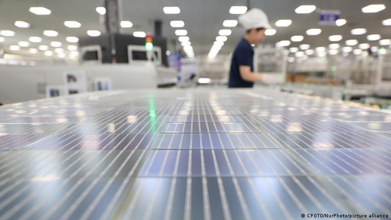 China's solar sector steams ahead of EU, US – DW – 01/01/2024