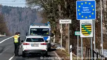 20.02.2021****German police officers checks people at the Petrovice-Bahratal border crossing at the Czech-German border in Petrovice, Czech Republic, on February 20, 2021. Entry into Germany is only allowed with a current negative coronavirus test. (CTK Photo/Ondrej Hajek)