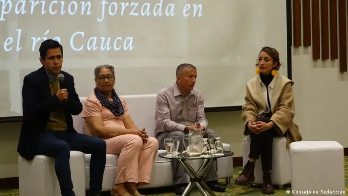 Oscar Parra - Leiter des Rutas del Conflicto in the presentation of the Rios de Vida y Muerte Projekt