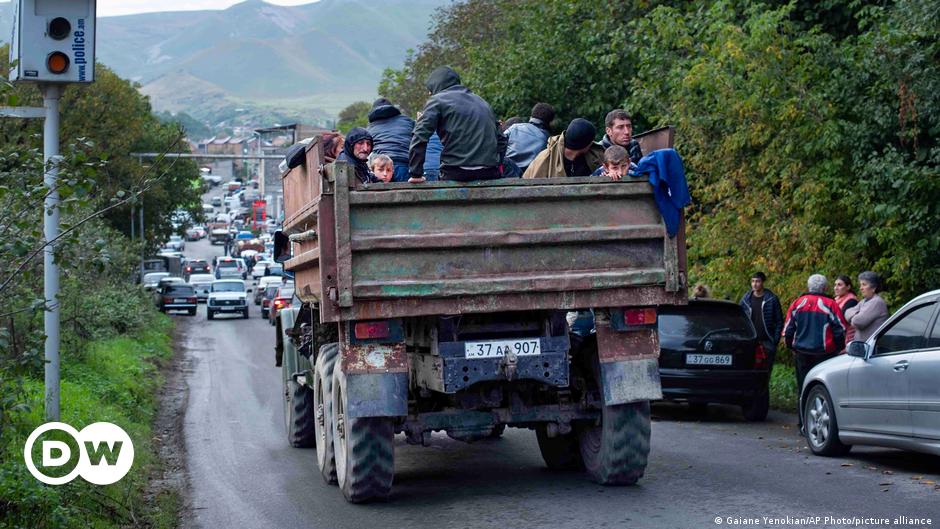 Behörden in Berg-Karabach kündigen Auflösung der Republik an
Top-Thema
Weitere Themen