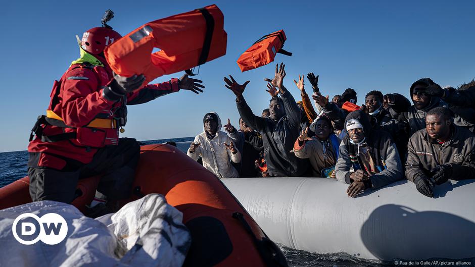 UN: 186.000 Menschen flüchten via Mittelmeer nach Europa
Top-Thema
Weitere Themen