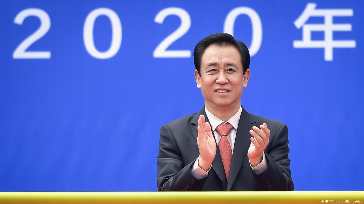 2020年，许家印以2310亿元人民币身价蝉联全球房地产商首富