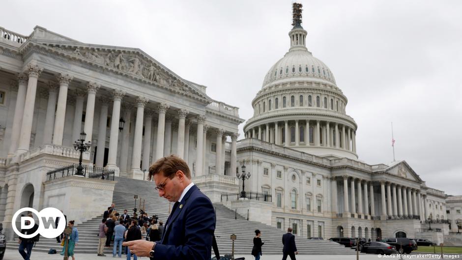 USA: Repräsentantenhaus stimmt für Übergangshaushalt
Top-Thema
Weitere Themen