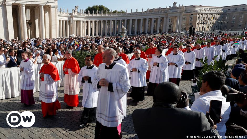 Papst ernennt 21 Purpurträger