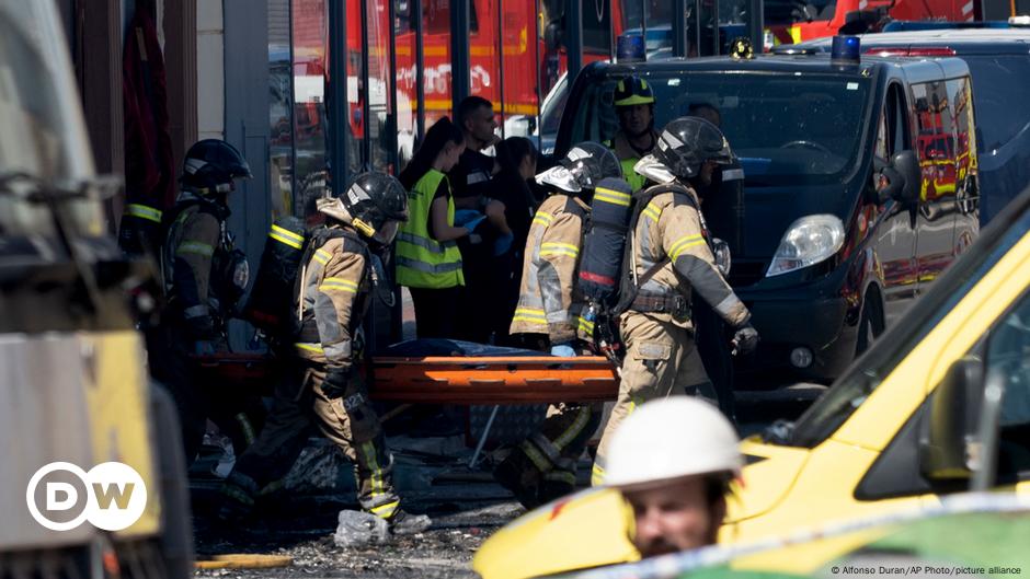 Spain mourns 13 killed in nightclube fire