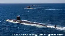 27.02.2019**ARCHIVBILD**February 18, 2019 - At Sea - Feb 18, 2019 - At Sea - The fast-attack submarine USS Santa Fe sails in formation with Royal Australian Navy submarines in waters off the west coast of Australia, Feb. 18, 2019