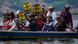 Foto de personas que protestan por la libertad de los líderes de la comunidad Santa Marta de El Salvador. Foto de personas que protestan por la libertad de los líderes de la comunidad Santa Marta de El Salvador.