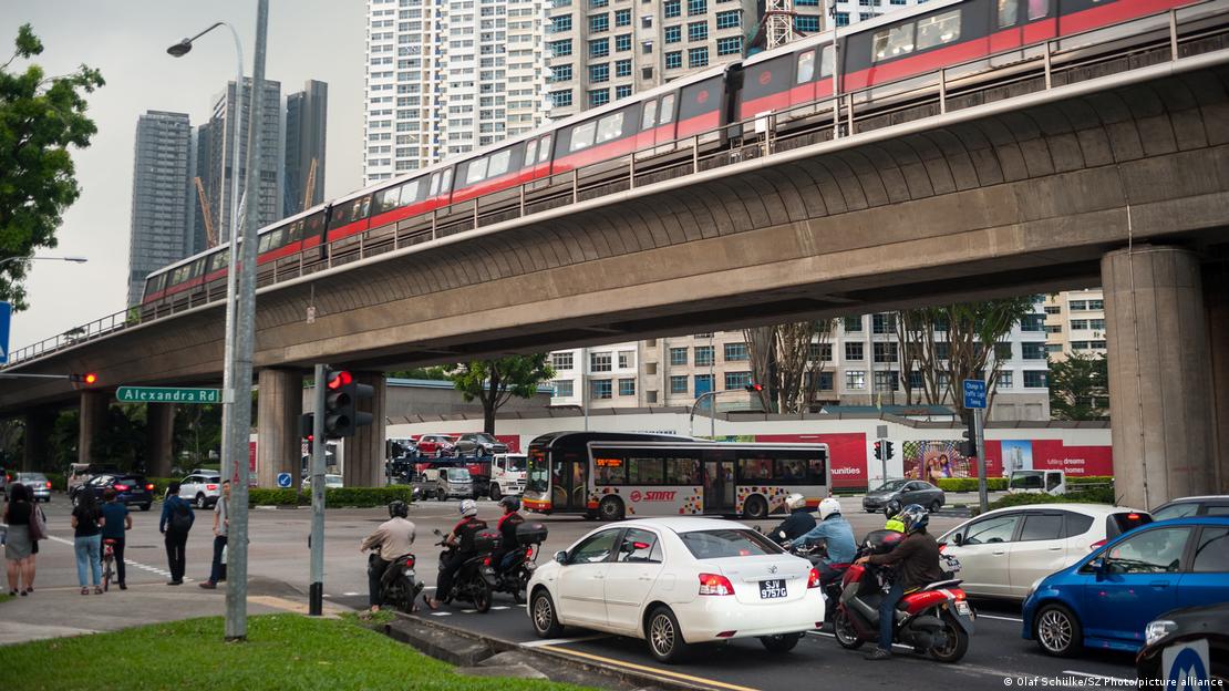 El gobierno de Singapur intenta impulsar el uso del transporte público